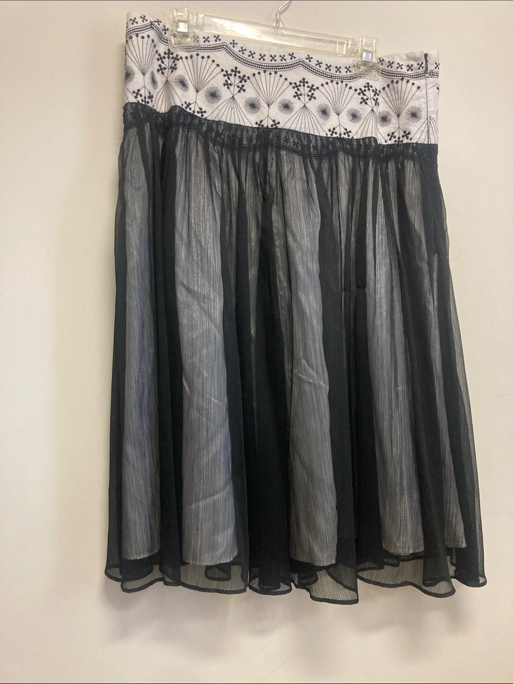 DSTUDIO/Black Sheer Midi Skirt w/White Embroidered Waistband w/half slip attache